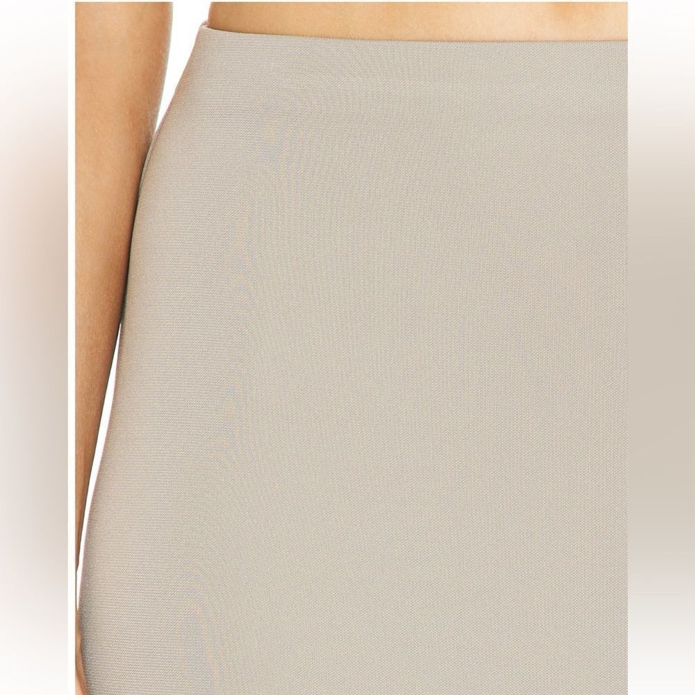 NEW HELSA Matte Jersey Slim Skirt in Oyster - Picture 9 of 13